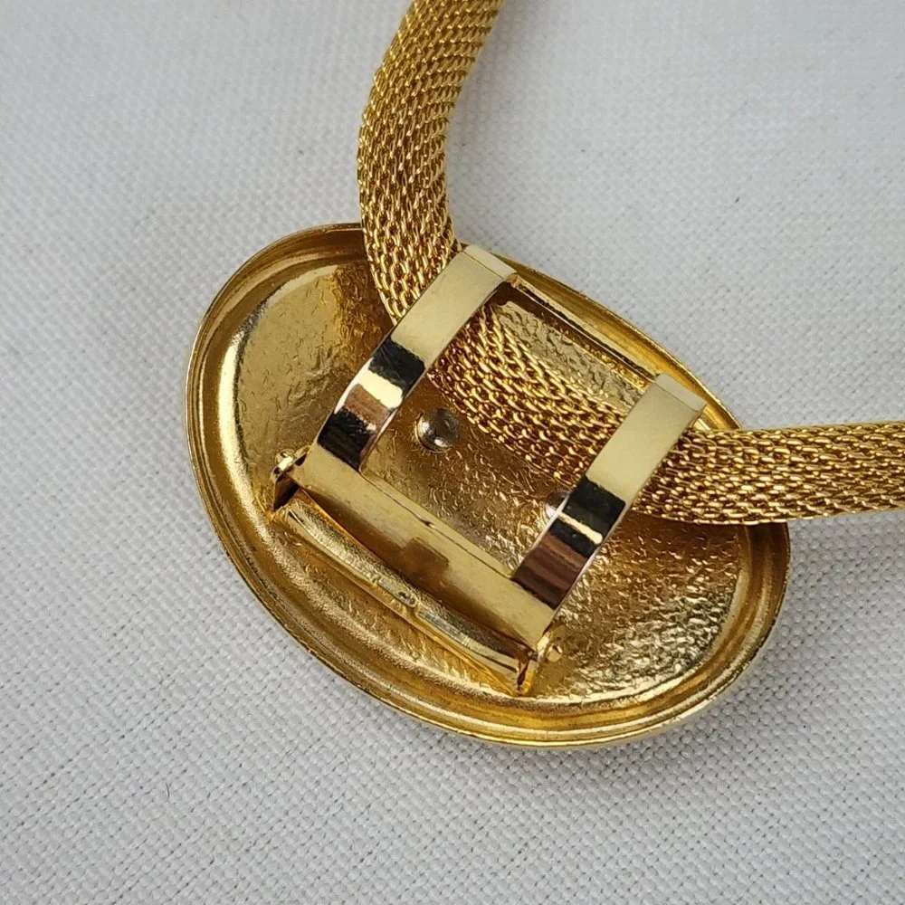 Vintage Gold Tone Mesh Chain Jaguar Pendant Necklace - Picture 6 of 7